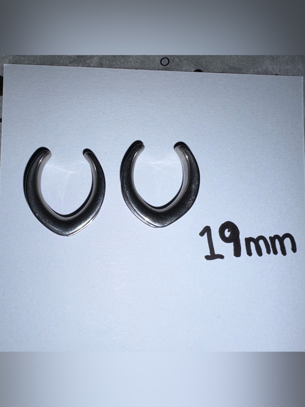 Minimalist Ear Gauge Saddle Pair - 19mm